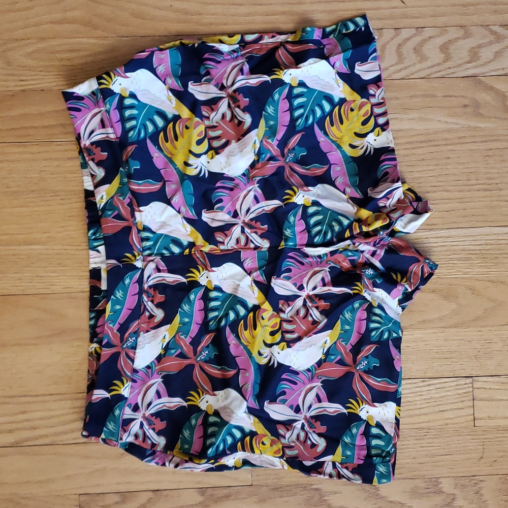 NWT Boden Navy Floral Birds Shorts Summer 2020 Size US 8 T0340 SIERRA SHORTS